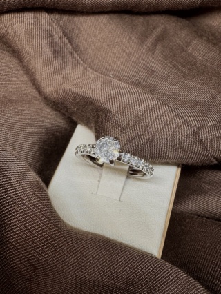 Pierścionek LUMORA r. 6