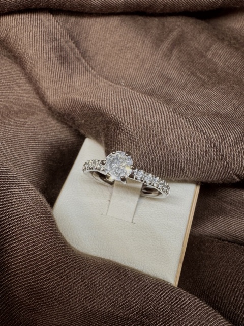 Pierścionek LUMORA r. 6